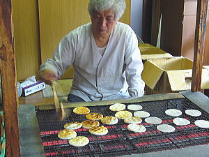 栗田せんべい本舗 静岡県静岡市清水区 手焼きせんべい